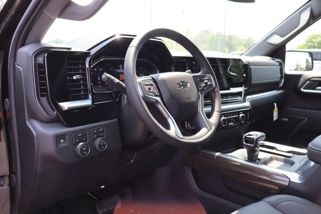 New 2026 Chevrolet Silverado 1500 RST w/ Safety Package AWD/4WD image 9