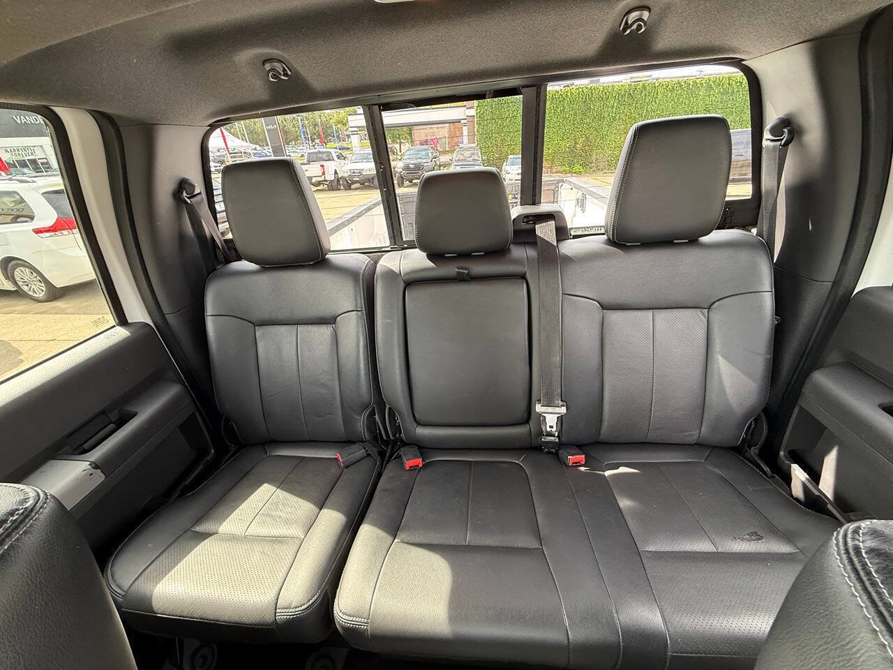 Used 2015 Ford F350 Lariat w/ Lariat Ultimate Package AWD/4WD image 27