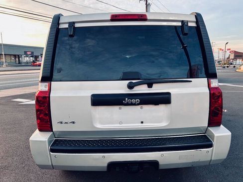 Used 2007 Jeep Commander Sport image 5