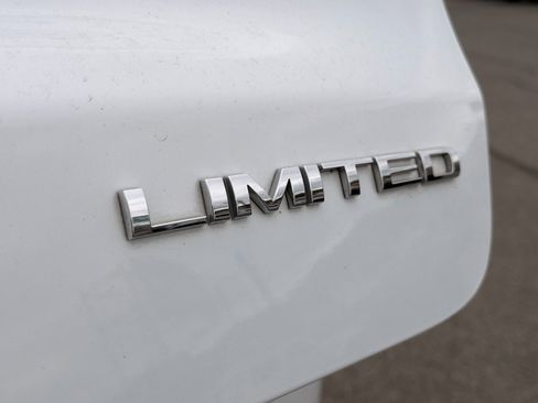 Used 2025 Jeep Compass Limited AWD/4WD image 6