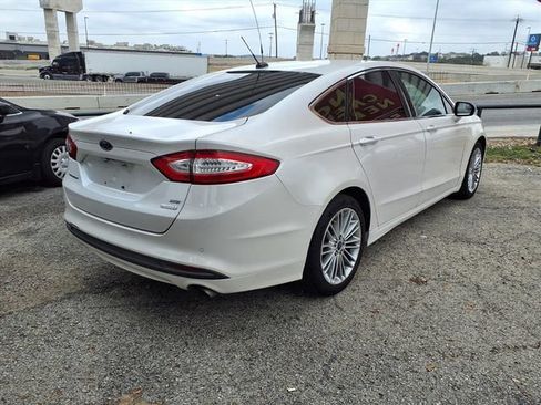 Used 2015 Ford Fusion SE w/ Equipment Group 202A FWD image 5