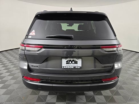 New 2025 Jeep Grand Cherokee Limited w/ Black Appearance Package image 5