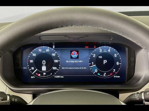 Used 2024 Land Rover Discovery S AWD/4WD image 10
