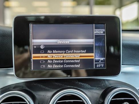 Used 2019 Mercedes-Benz GLC 300 image 21