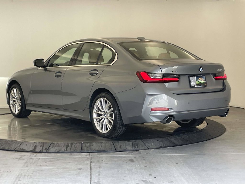 Used 2024 BMW 330i xDrive Sedan w/ Premium Package AWD/4WD image 3