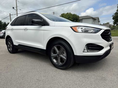 Used 2022 Ford Edge SEL w/ Sport Appearance Package image 4