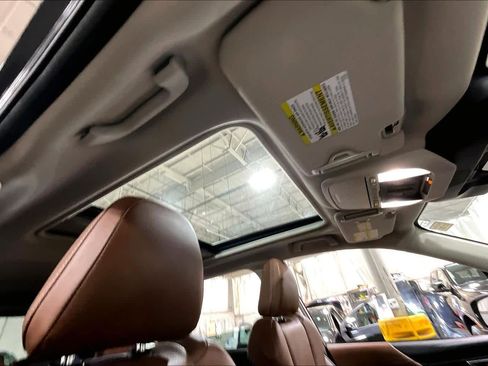 Used 2022 Subaru Forester Touring image 13