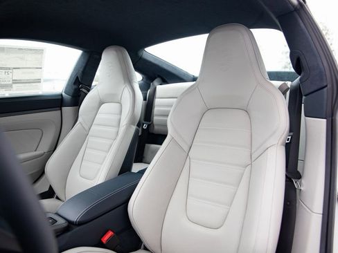 New 2026 Porsche 911 Carrera image 5