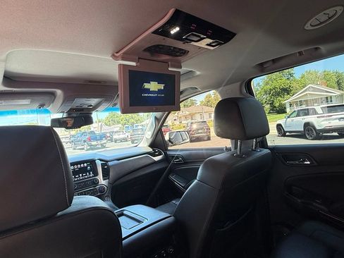 Used 2018 Chevrolet Tahoe LT w/ LT Signature Package AWD/4WD image 12