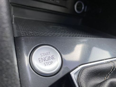 Used 2022 Volkswagen Tiguan SE image 27