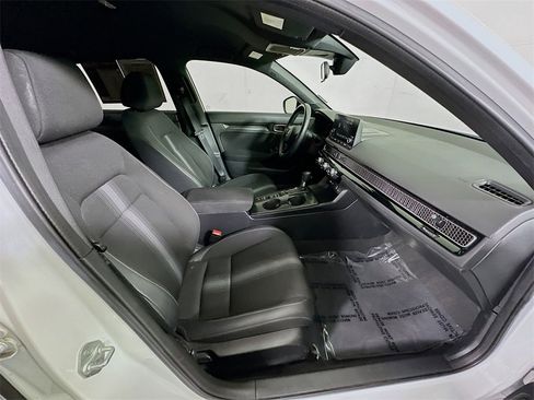 Used 2023 Honda Civic Sport image 11