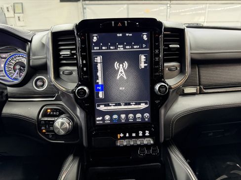 Used 2020 RAM 1500 Limited w/ Bed Utility Group image 15