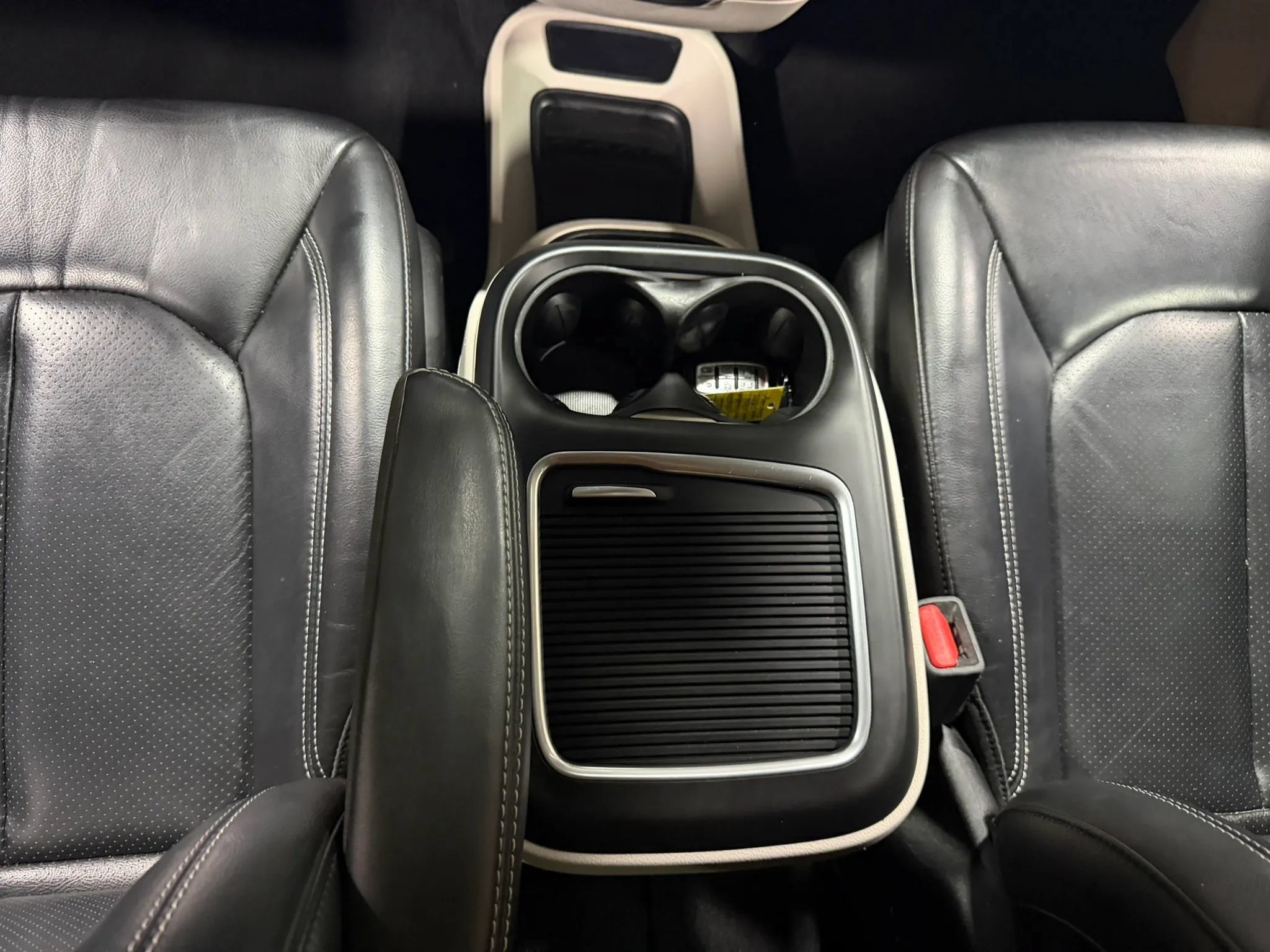 Used 2022 Chrysler Pacifica Touring-L FWD image 55