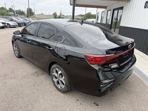 Used 2021 Kia Forte LXS FWD image 11
