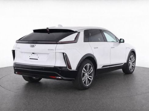 Certified 2024 Cadillac Lyriq Tech w/ Driver Assist Package AWD/4WD image 3