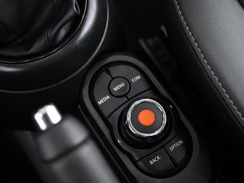 Used 2019 MINI Cooper 4-Door Hardtop FWD image 20