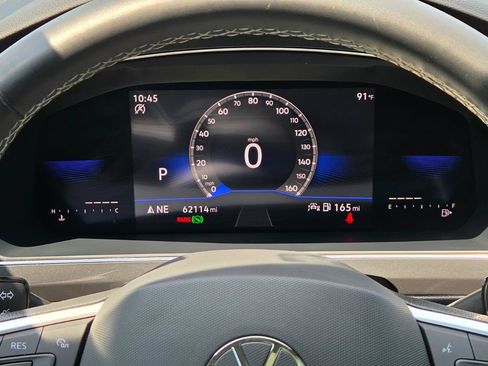 Certified 2023 Volkswagen Tiguan SE w/ Panoramic Sunroof Package FWD image 28
