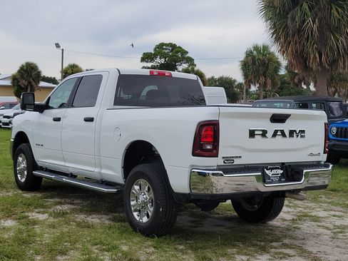 Used 2026 RAM 2500 Big Horn AWD/4WD image 3