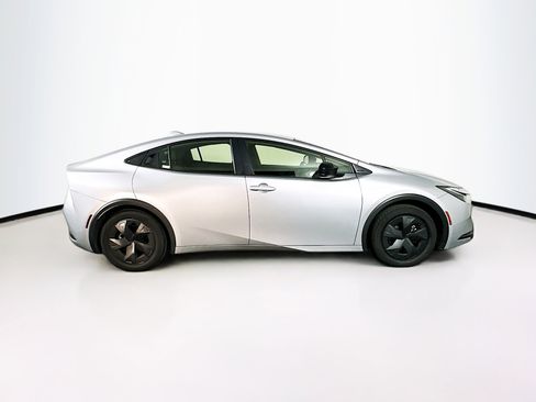 Used 2024 Toyota Prius LE image 10