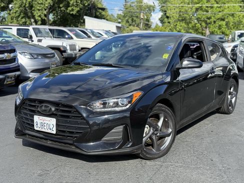 Used 2019 Hyundai Veloster 2.0 FWD image 1
