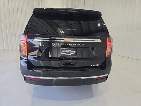 Used 2024 Chevrolet Suburban LT image 7