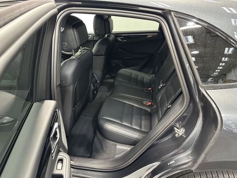Used 2026 Porsche Macan Turbo AWD/4WD image 34