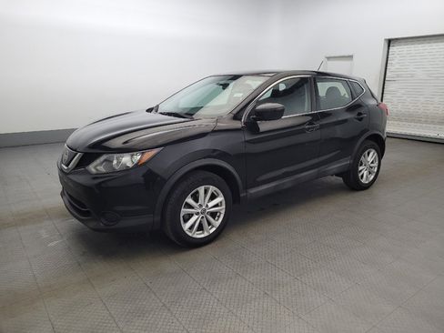 Used 2019 Nissan Rogue Sport S w/ Appearance Package image 2