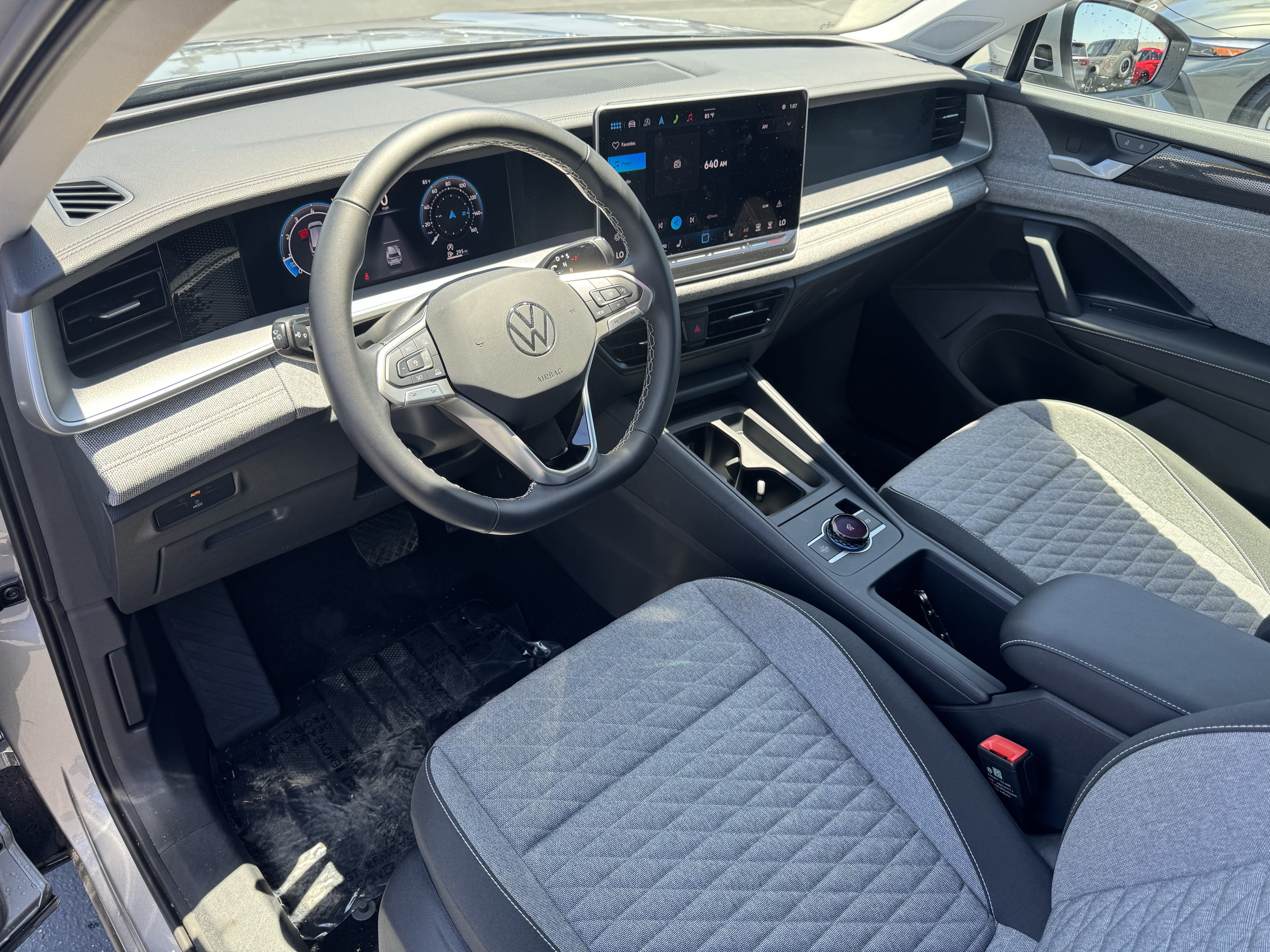 Certified 2025 Volkswagen Tiguan S FWD image 16