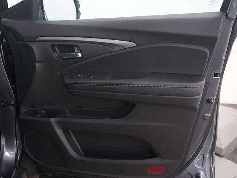 Used 2023 Honda Ridgeline RTL image 12