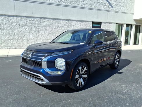 New 2026 Mitsubishi Outlander SE FWD image 1