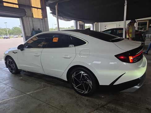 Used 2025 Hyundai Sonata SEL FWD image 5