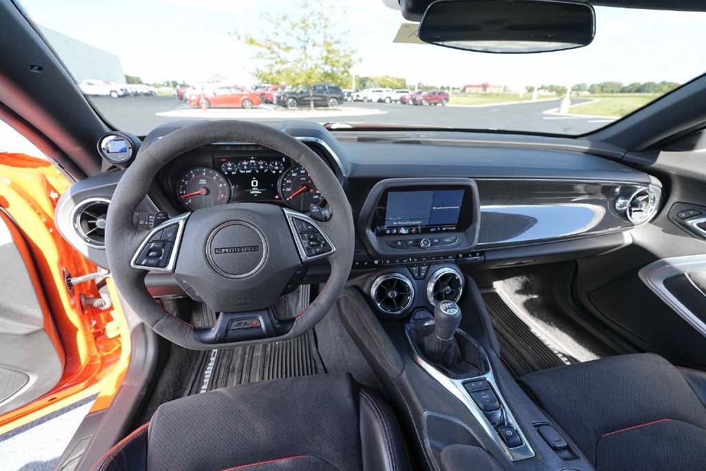 Used 2019 Chevrolet Camaro ZL1 RWD image 30