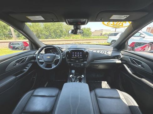 Used 2023 Chevrolet Traverse LT AWD/4WD image 19