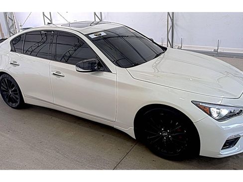 Used 2018 INFINITI Q50 Luxe w/ Essential Package (3.0T Luxe) AWD/4WD image 2