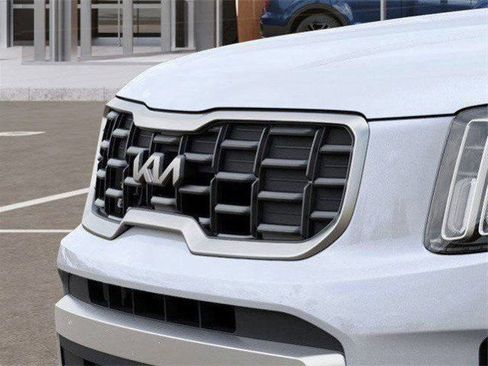 Used 2025 Kia Telluride S FWD image 12