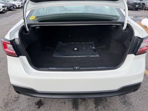 Used 2025 Subaru Legacy Premium image 9