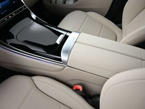 New 2026 Mercedes-Benz GLC 300 image 31