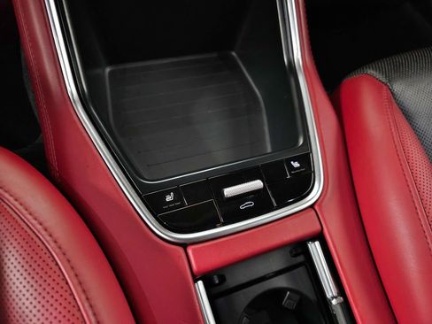 Used 2020 Porsche Panamera GTS AWD/4WD image 36
