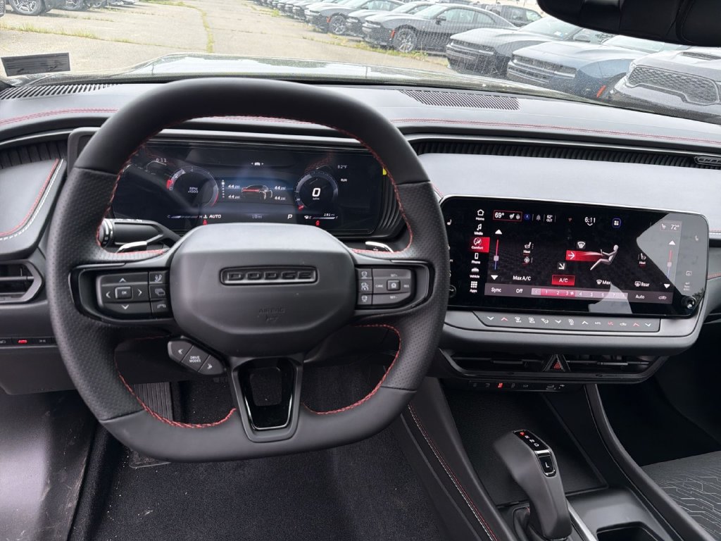 Used 2026 Dodge Charger Scat Pack w/ Blacktop Package AWD/4WD image 16