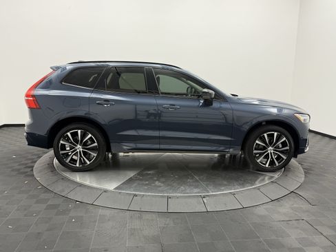 Certified 2024 Volvo XC60 B5 Plus w/ Protection Package Premier AWD/4WD image 7
