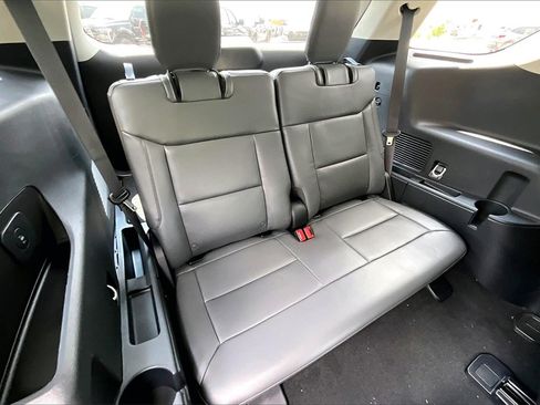 New 2025 Ford Explorer Active w/ Active Comfort Package image 25