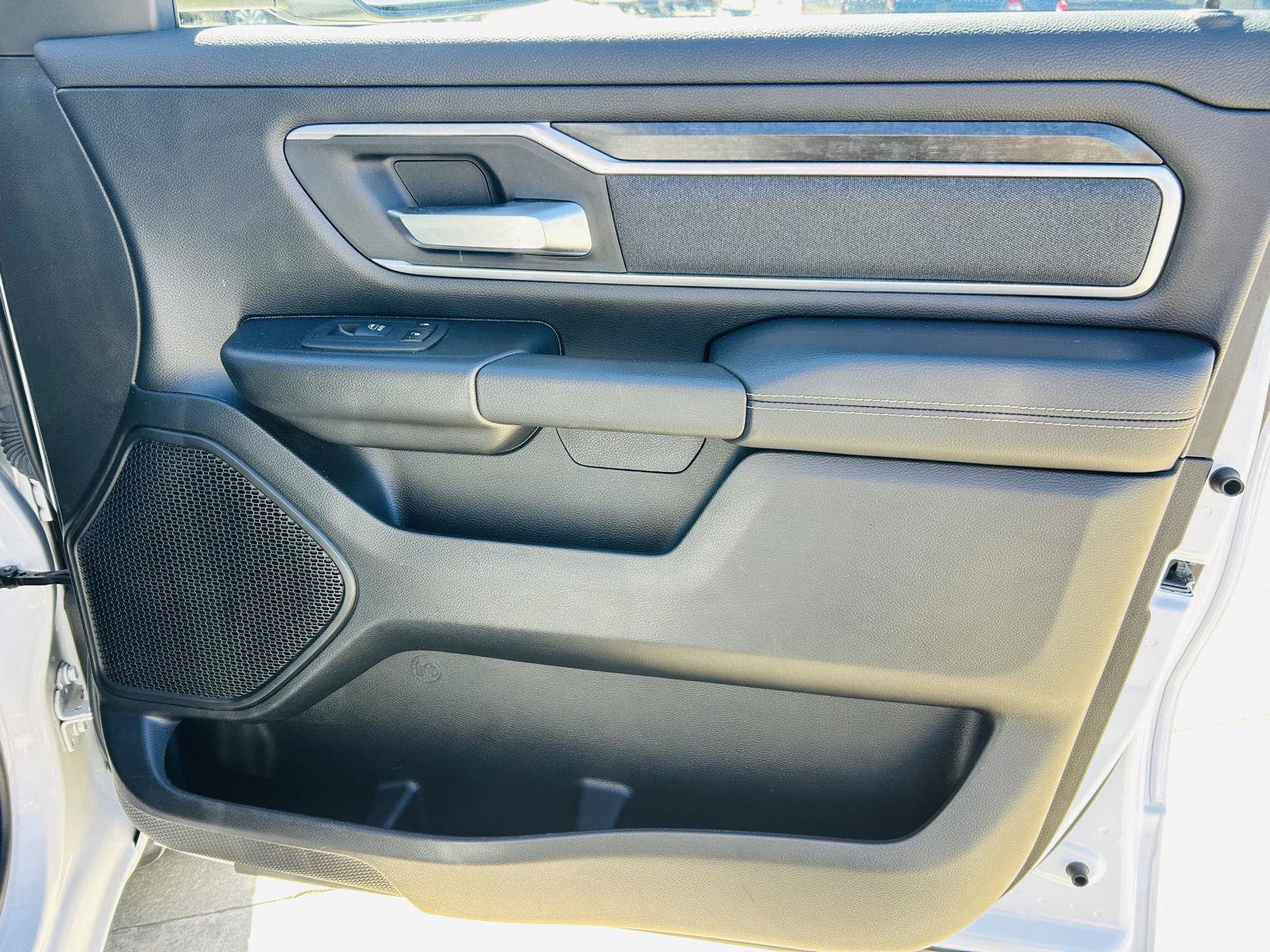 Used 2023 RAM 1500 Big Horn AWD/4WD image 30