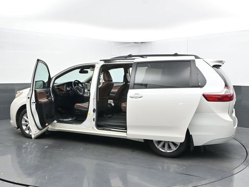 Used 2016 Toyota Sienna Limited Premium AWD/4WD image 61