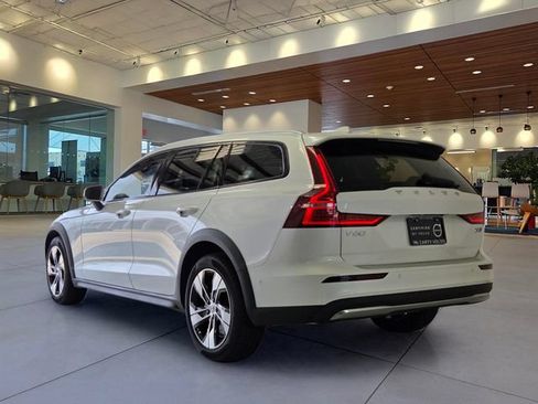 Certified 2026 Volvo V60 B5 Cross Country Plus w/ Protection Package Premier AWD/4WD image 3