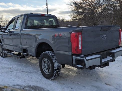 Used 2023 Ford F350 XL w/ FX4 Off-Road Package image 5