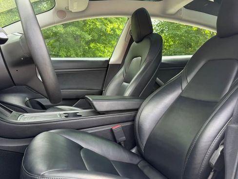 Used 2021 Tesla Model 3 Standard Range Plus RWD image 5