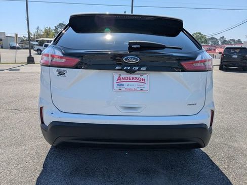 Used 2023 Ford Edge SE image 5