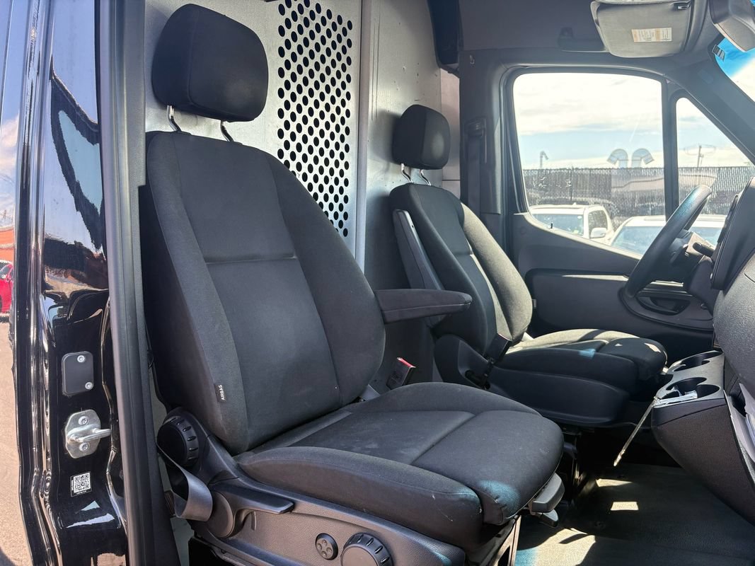 Used 2019 Mercedes-Benz Sprinter 1500 image 27