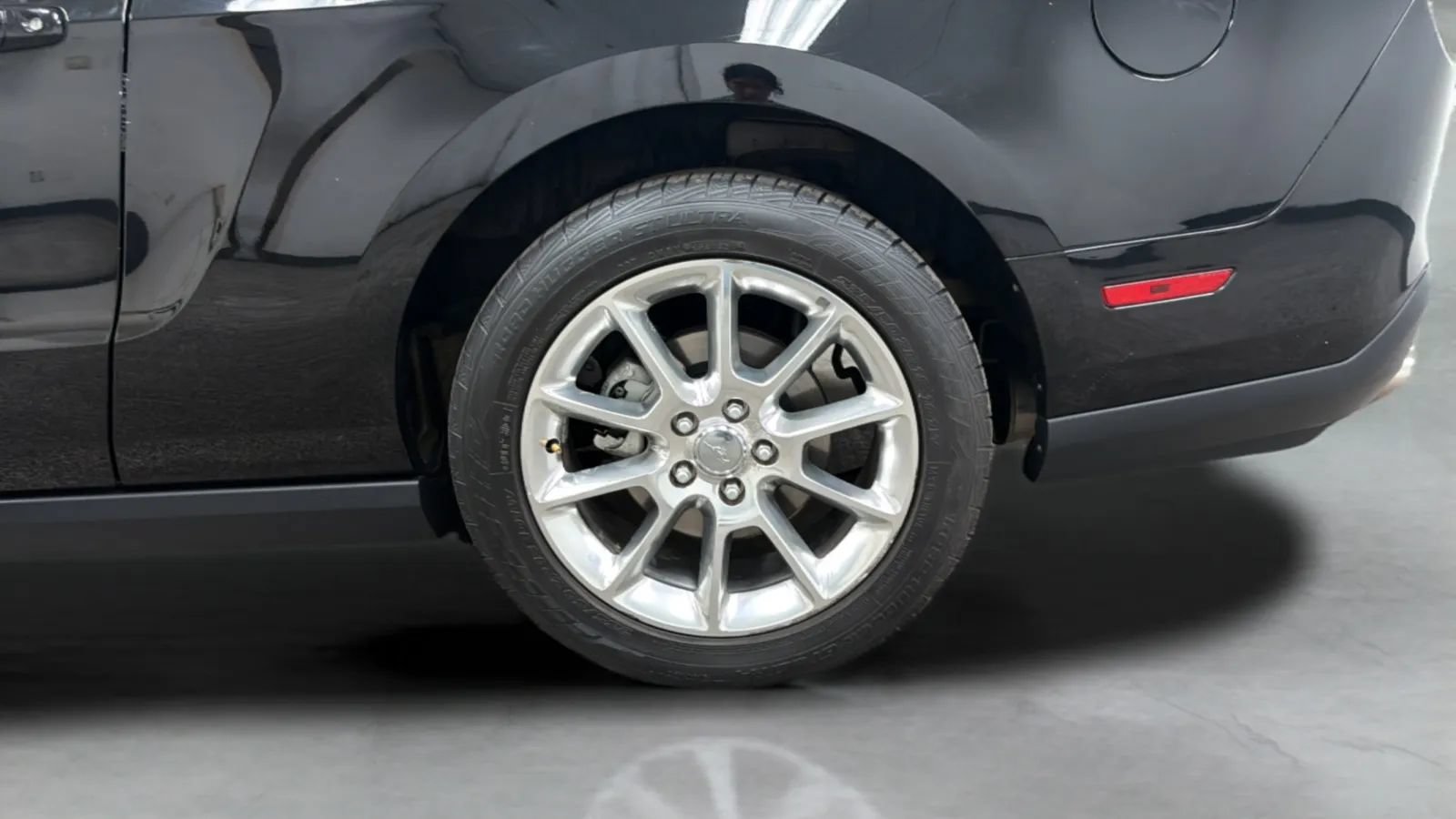 Used 2011 Ford Mustang Premium w/ 202A Rapid Spec Order Code RWD image 25