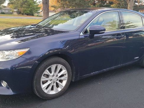 Used 2013 Lexus ES 300h image 7